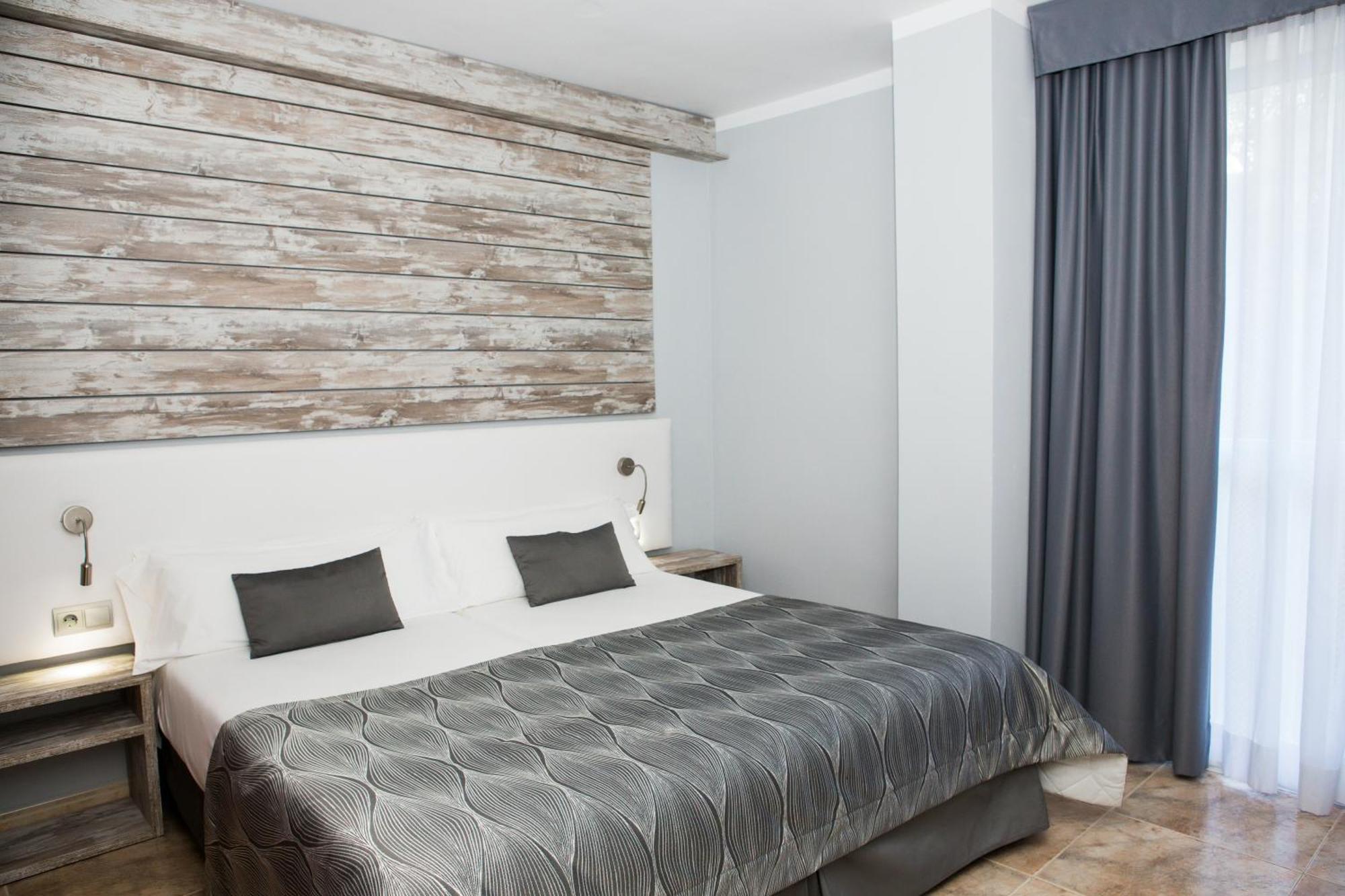 Hotel Bahia Del Sol Santa Ponsa Room photo